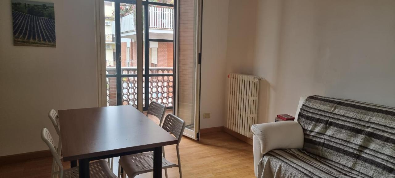 Casadei24 Alloggio in famiglia